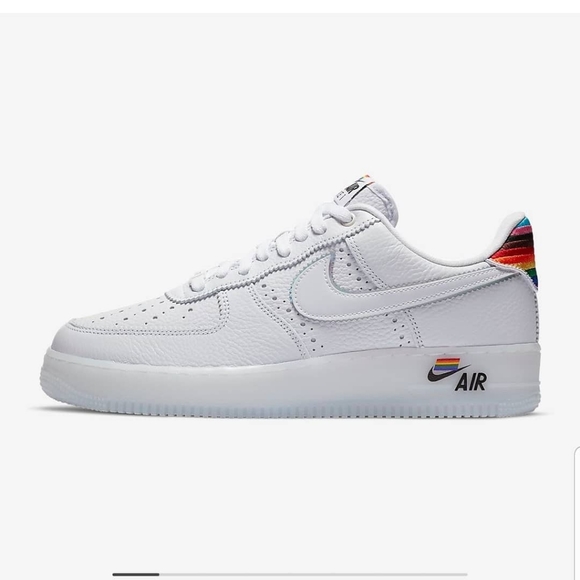 nike white ankle shoes